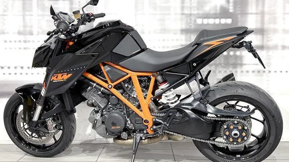 KTM 1290 Super Duke R ABS (2014 - 16)  (2)