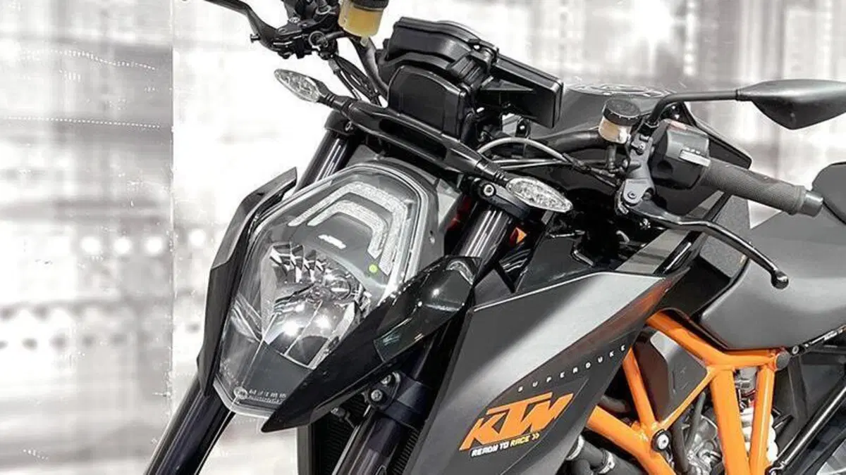 KTM 1290 Super Duke R ABS (2014 - 16)  (3)