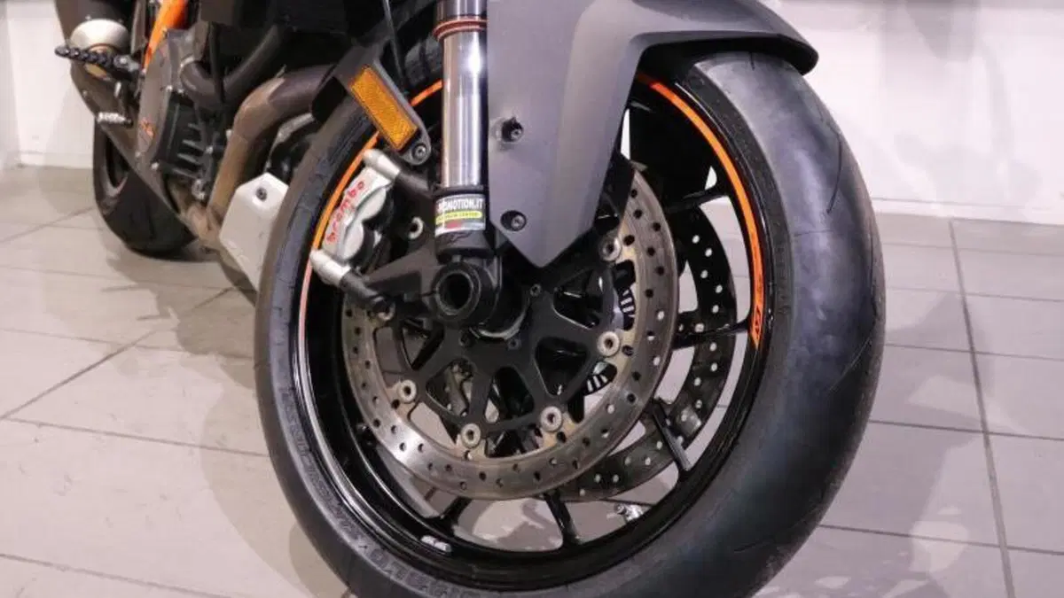 KTM 1290 Super Duke GT ABS (2016 - 18)  (4)
