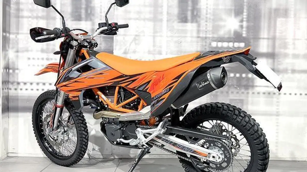 KTM 690 Enduro R (2022 - 25)  (2)