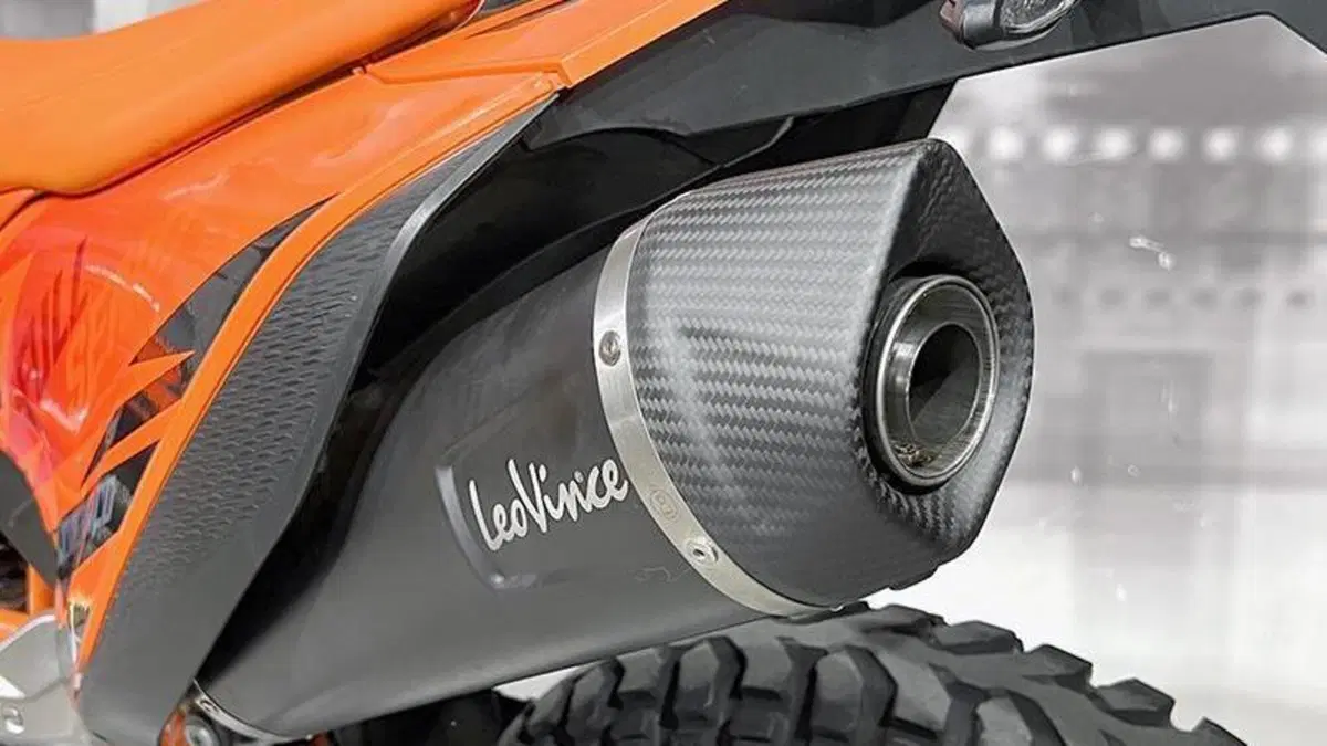 KTM 690 Enduro R (2022 - 25)  (3)