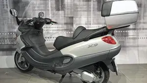 Piaggio X9 250 (2000 - 01)  (2)
