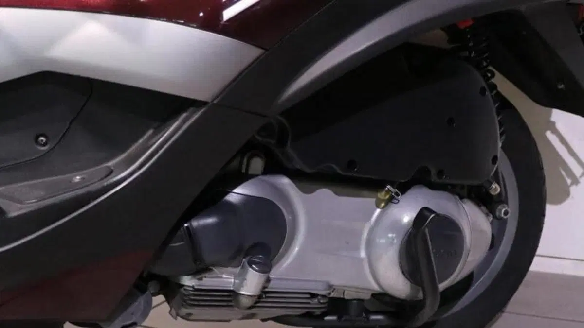 Piaggio MP3 250 i.e.  (4)
