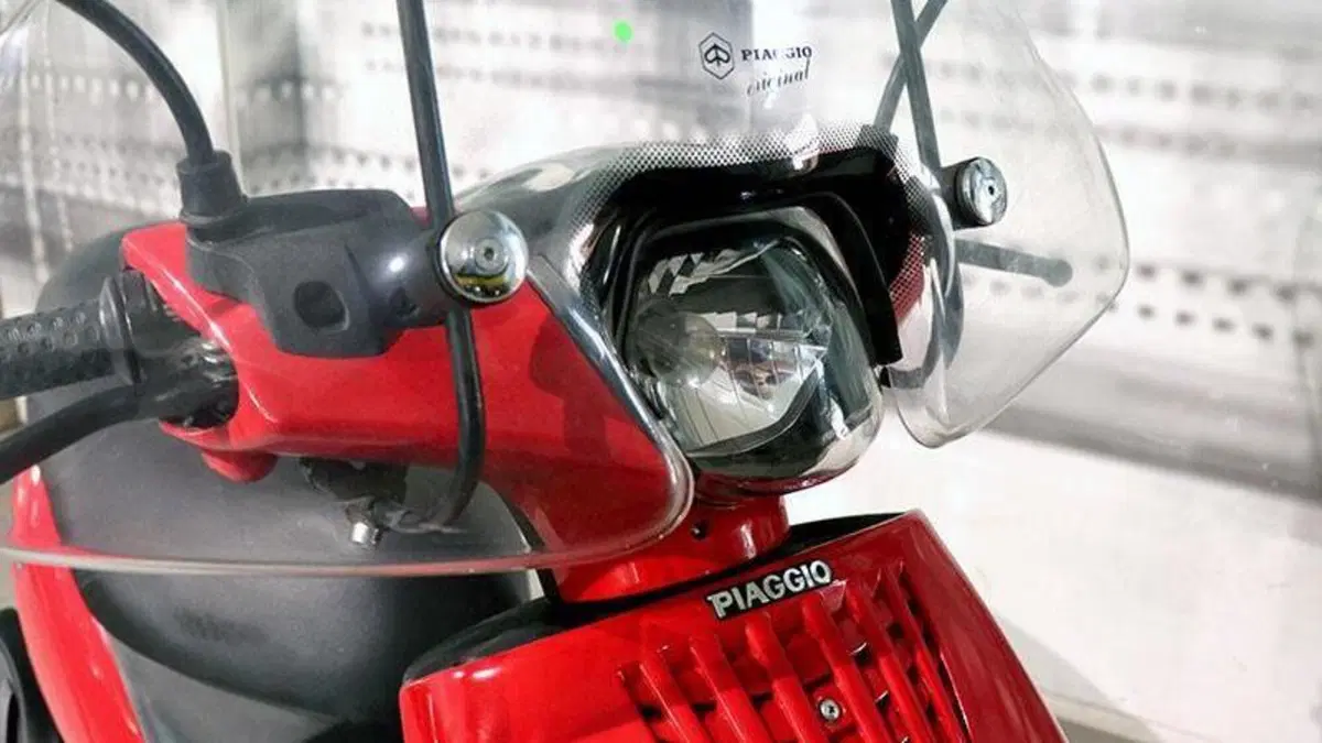 Piaggio Zip 50 2T (2000 - 18)  (4)