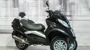 Piaggio MP3 300 (2010 - 11) 
