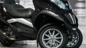 Piaggio MP3 LT 400 (2009 - 11)  (5)