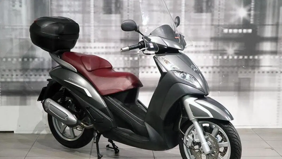 Peugeot Geopolis 300 (2013 -15) 