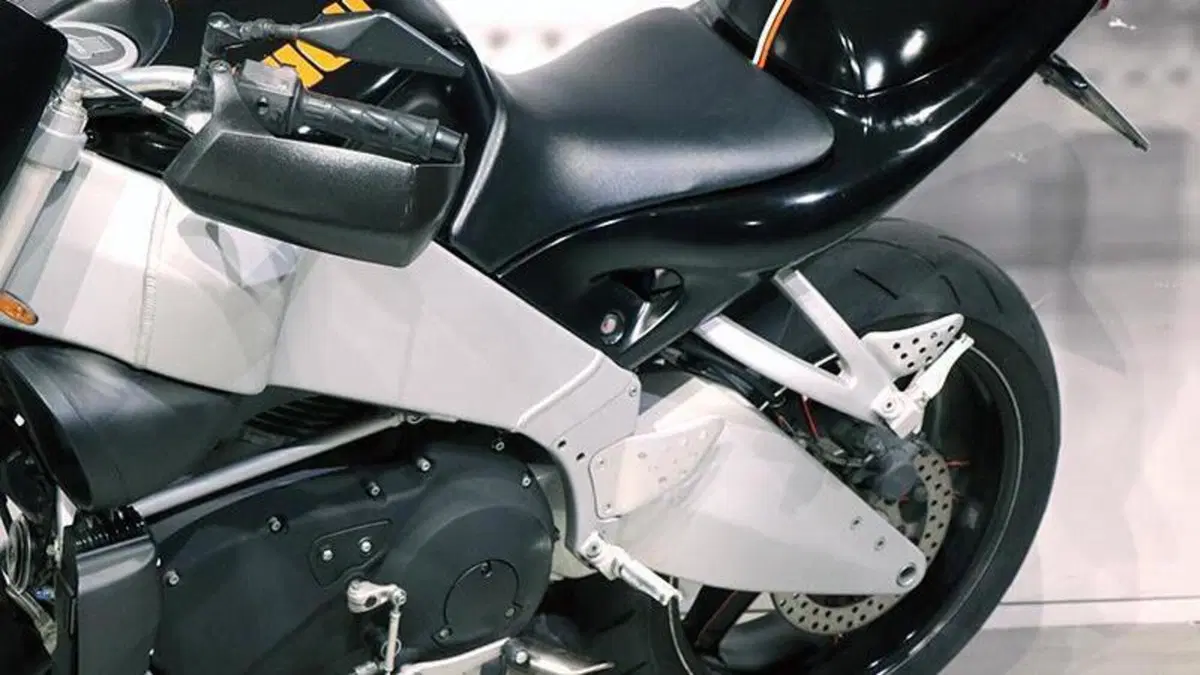 Buell Lightning X1 1200  (4)