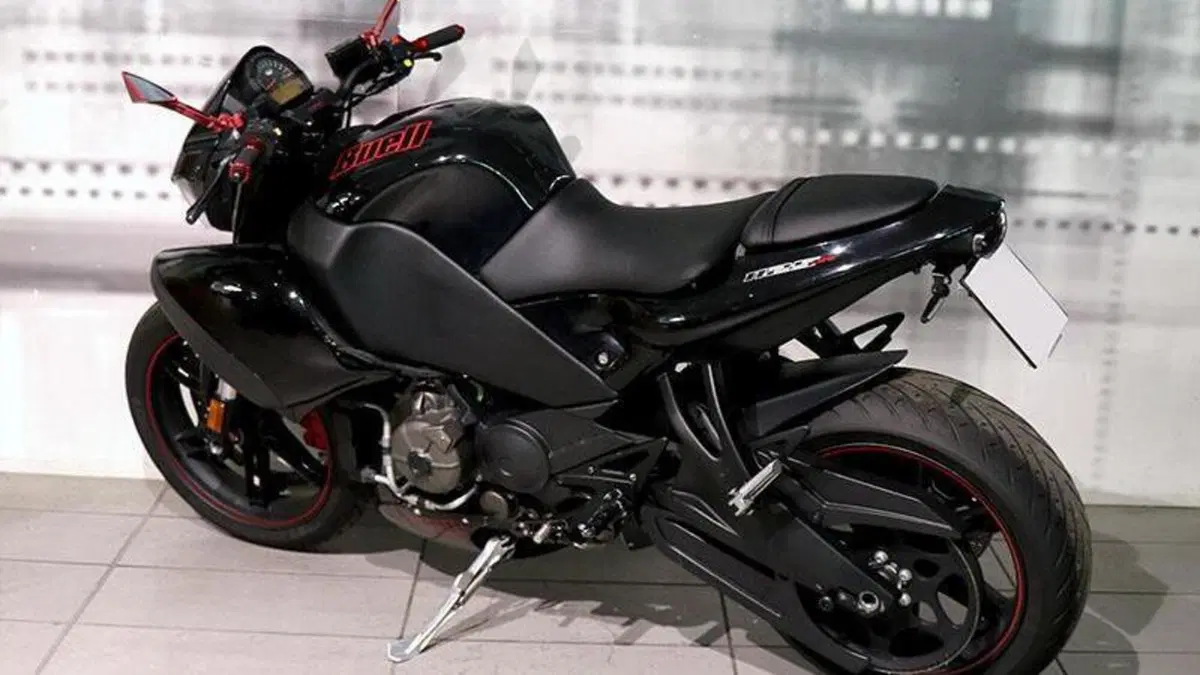 Buell 1125 CR  (2)