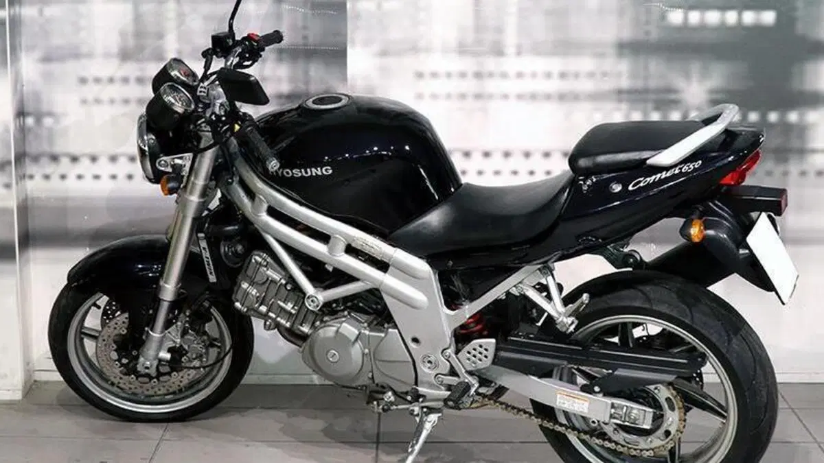 Hyosung Comet GT 650 P (2004 - 16)  (2)