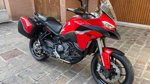 Ducati Multistrada V2 S (2025) 