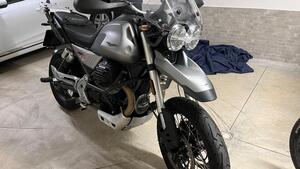 Moto Guzzi V85 TT (2019 - 20) 