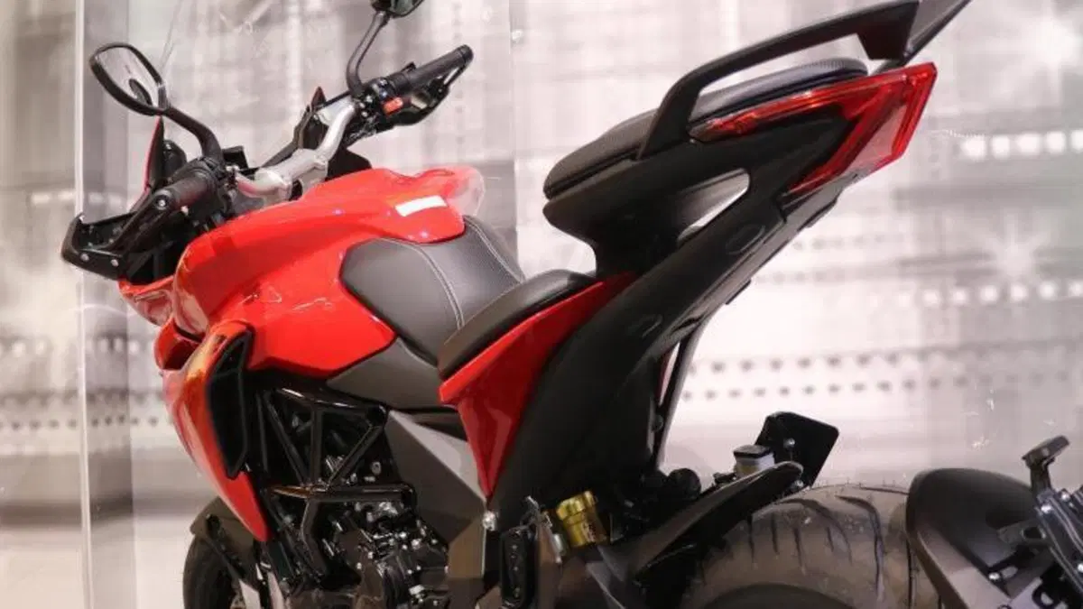 MV Agusta Turismo Veloce 800 Rosso (2021 - 23)  (3)