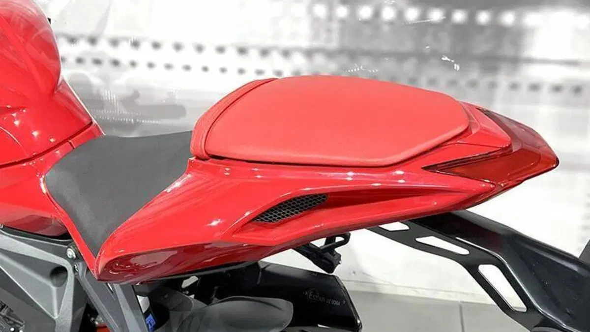 MV Agusta F3 800 Rosso (2021 - 23)  (5)