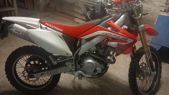 HM CRE F 125 X usata