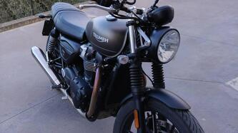 Triumph Street Twin 900 (2021 - 22) usata
