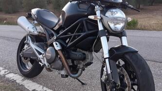 Ducati Monster 696 Plus (2007 - 14) usata