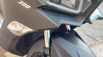 Sym Joymax 300 Z+ (2021 - 24) usata