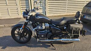 Royal Enfield Super Meteor 650 (2023 - 25) 
