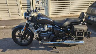Royal Enfield Super Meteor 650 (2023 - 25) usata