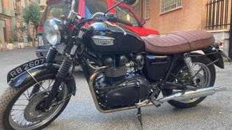 Triumph Bonneville 800 (2002 - 07)