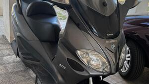 Piaggio X9 200 Evolution 