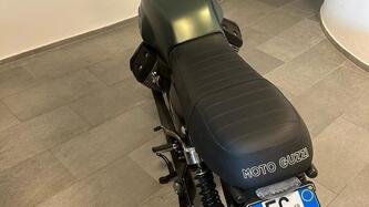 Moto Guzzi V7 Stone (2012 - 15) usata