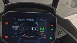 Moto Guzzi V100 Mandello S (2022 - 24) 