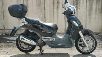 Aprilia Scarabeo 250 (2006 - 11) usata