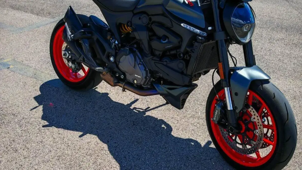 Ducati Monster 937 + (2021 - 25)  (2)