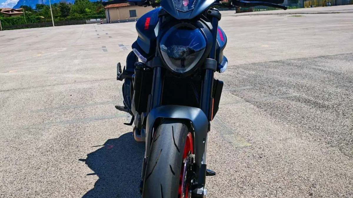 Ducati Monster 937 + (2021 - 25)  (4)