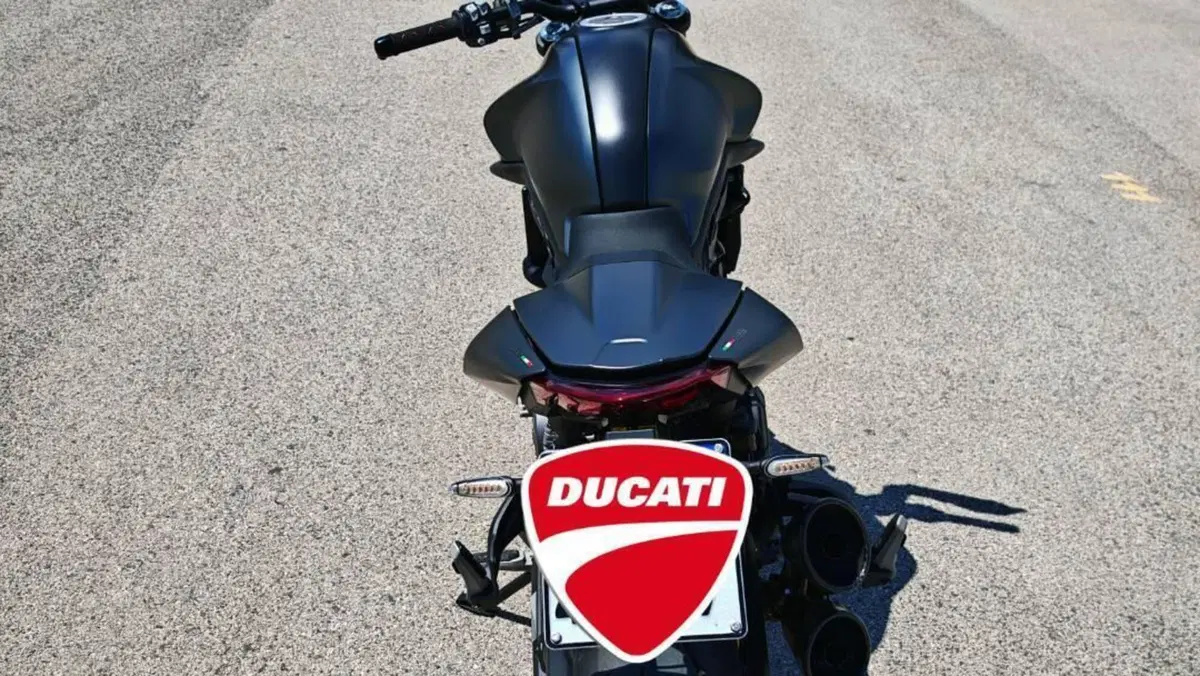 Ducati Monster 937 + (2021 - 25)  (5)