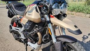 Moto Guzzi V85 TT Travel (2021 - 23) 