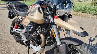 Moto Guzzi V85 TT Travel (2021 - 23) usata