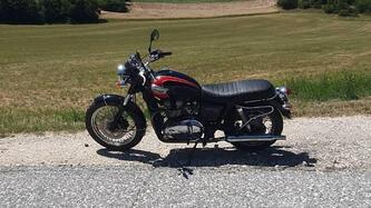 Triumph Bonneville T100 (2001 - 07) usata