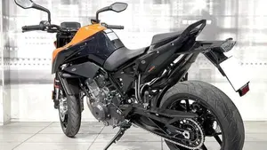 KTM 890 Duke (2021 - 23)  (2)