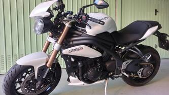 Triumph Speed Triple 1050 ABS (2011 - 15) usata