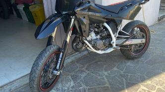 Husqvarna SM 125 (2009) usata