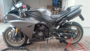 Yamaha YZF R1 (2012 - 14) 