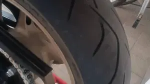 Yamaha YZF R1 (2012 - 14)  (6)
