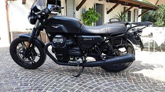Moto Guzzi V7 III Stone (2017 - 20) usata