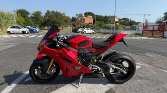 Ducati Panigale V4 S (2025)
