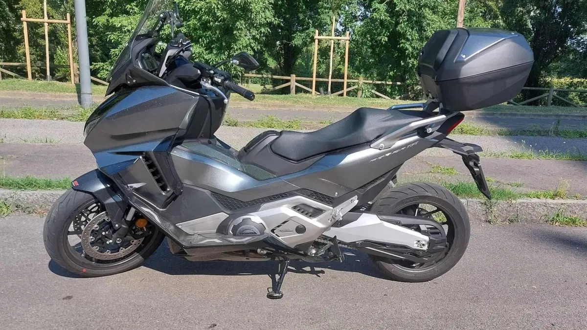 Honda Forza 750 DCT Urban (2021 - 24)  (2)