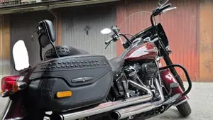Harley-Davidson 114 Heritage Classic (2018 - 20) - FLHCS  (2)