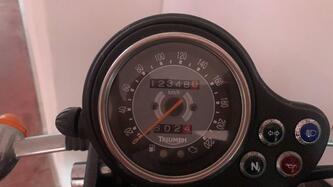 Triumph Bonneville (2007 - 16)