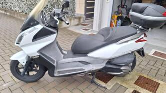 Kymco Downtown 300i (2009 - 17)