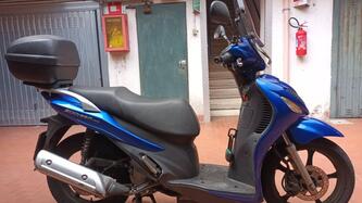 Suzuki SIXteen 150 (2007 - 14) usata