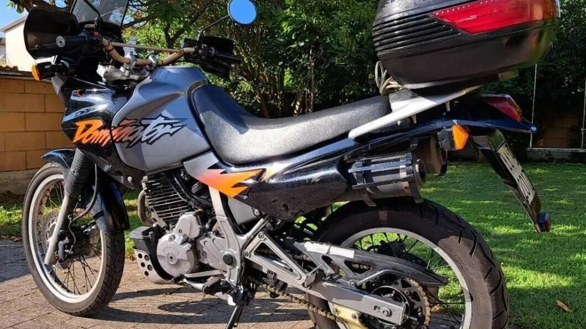Honda NX 650 Dominator (1996 - 02) 