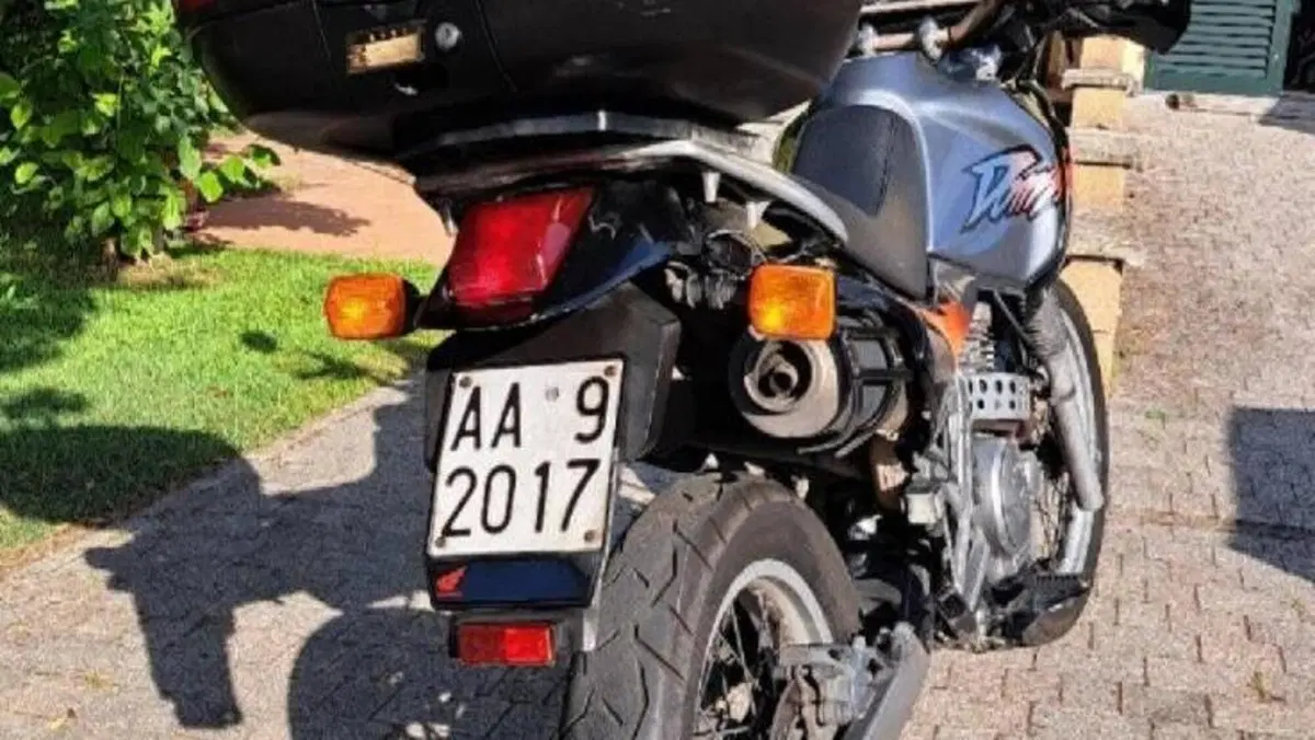 Honda NX 650 Dominator (1996 - 02)  (4)