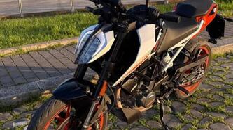 KTM 125 Duke (2021 - 23) usata